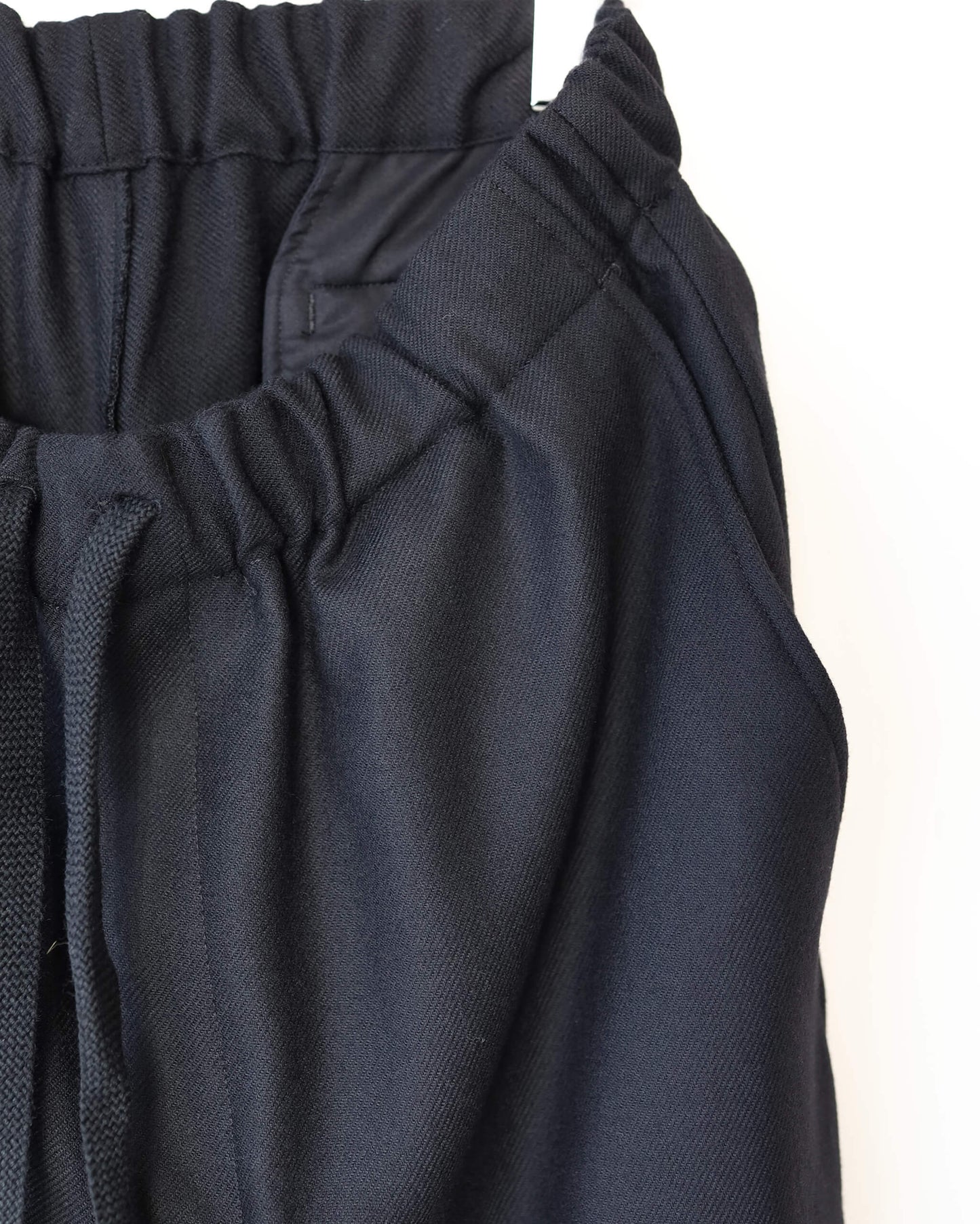 COCOON WIDE EASY PANTS 2/32 WOOL SOFT FLANNEL "DARK NAVY"