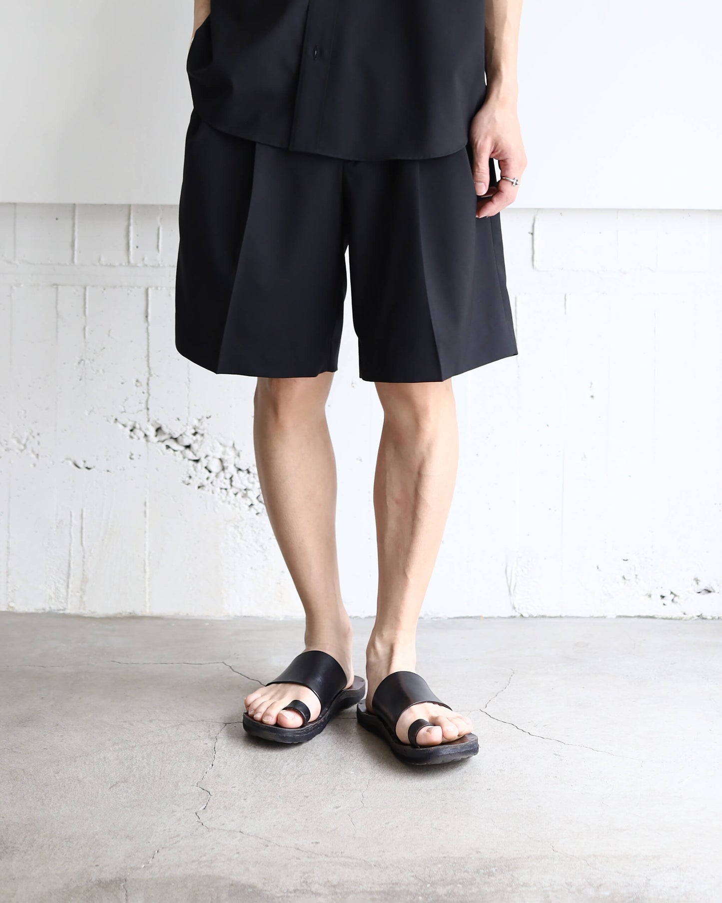 DOUBLE PLEATED CLASSIC WIDE SHORTS ORGANIC WOOL 2/80 TROPICAL "BLACK"