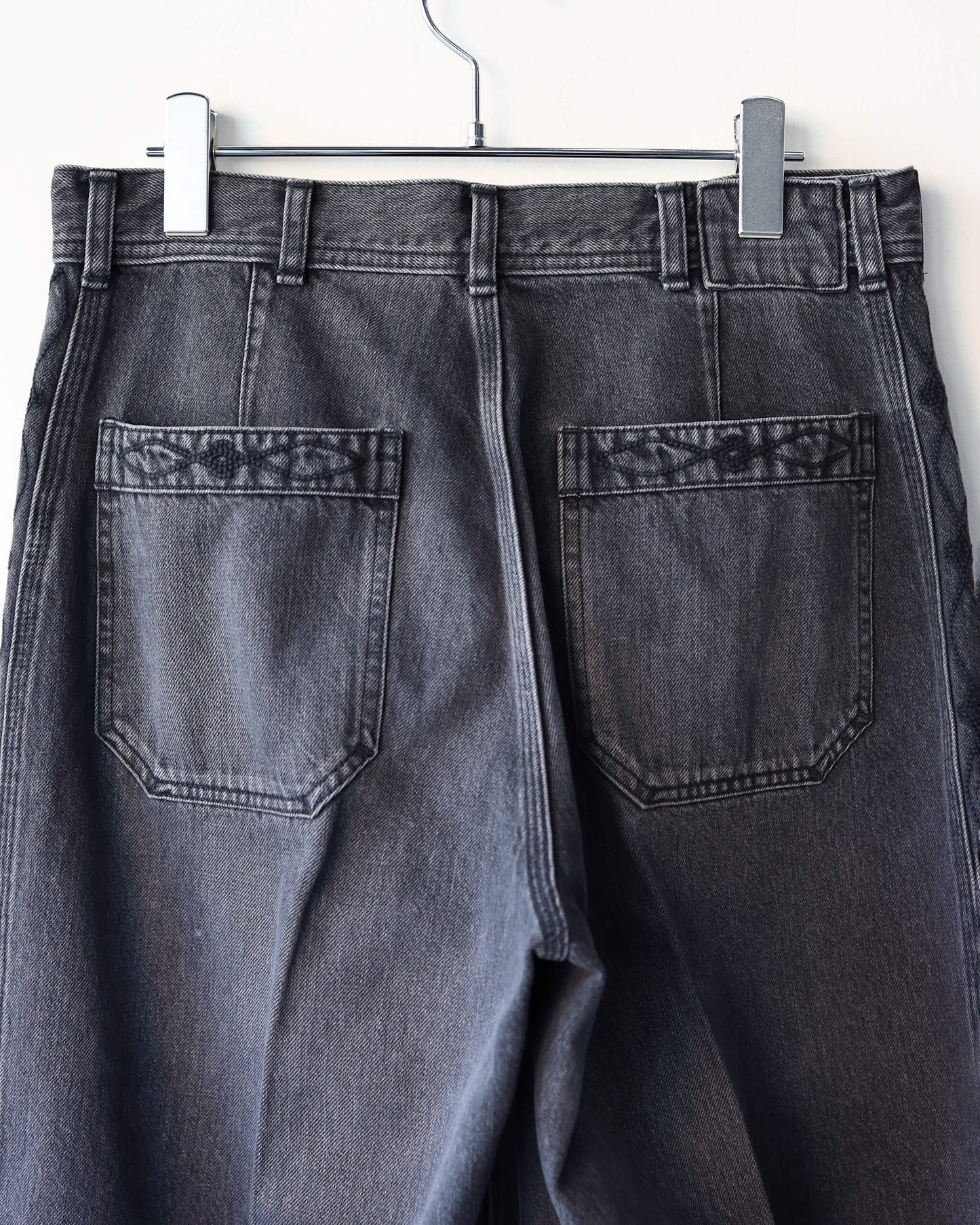 WIDE EMBROIDERY DENIM PANTS "WASHED BLACK"