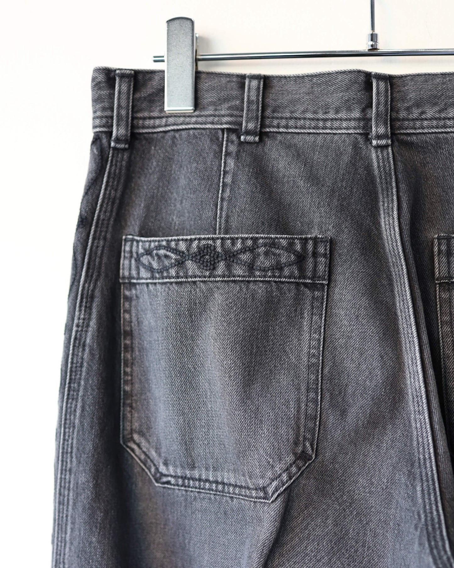 WIDE EMBROIDERY DENIM PANTS "WASHED BLACK"
