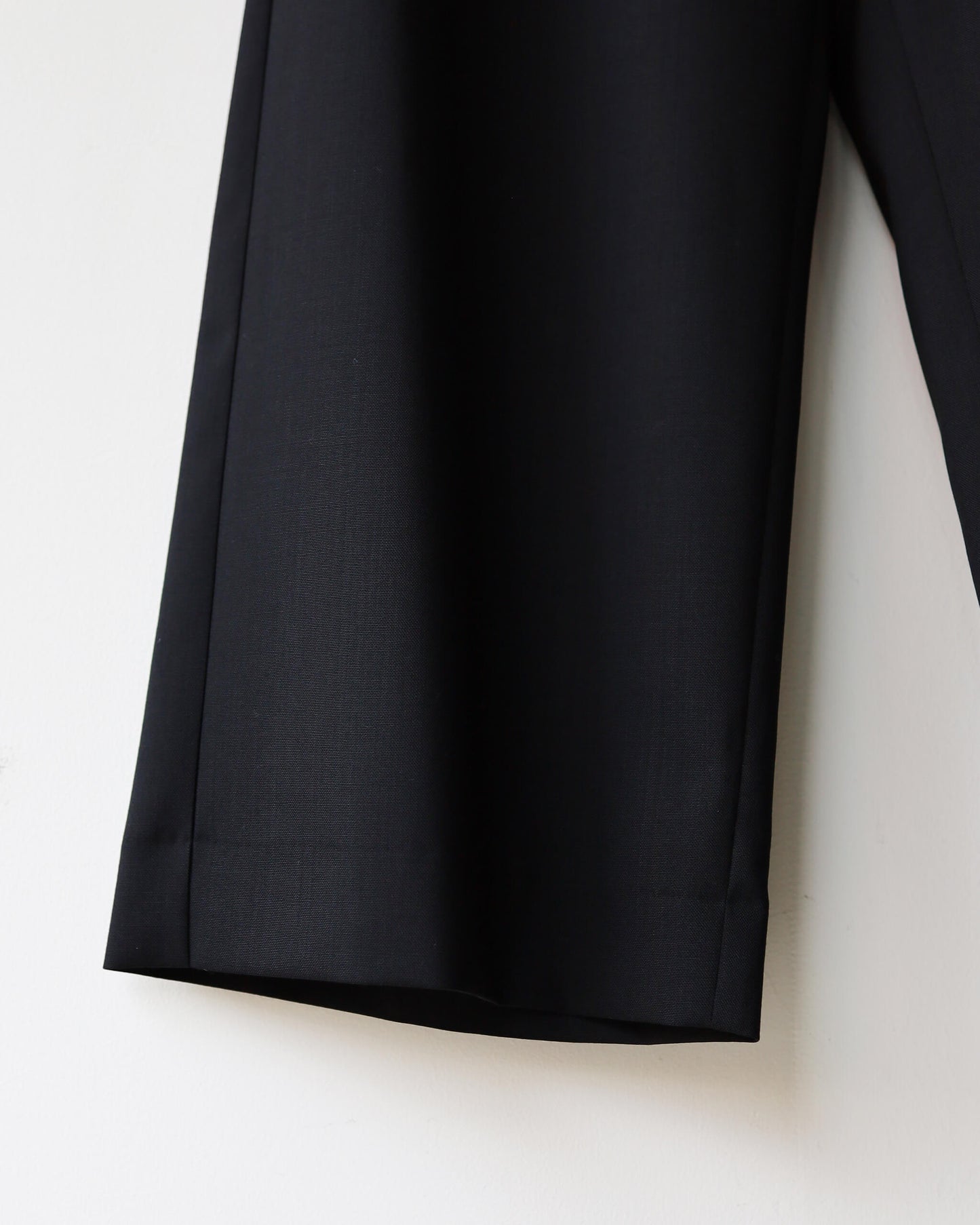 HIGH TWIST WOOL RELAX WIDE PANTS "BLACK"