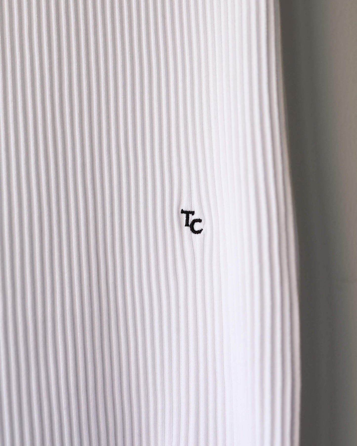 SKIN TOP (WOMENS) "WHITE"