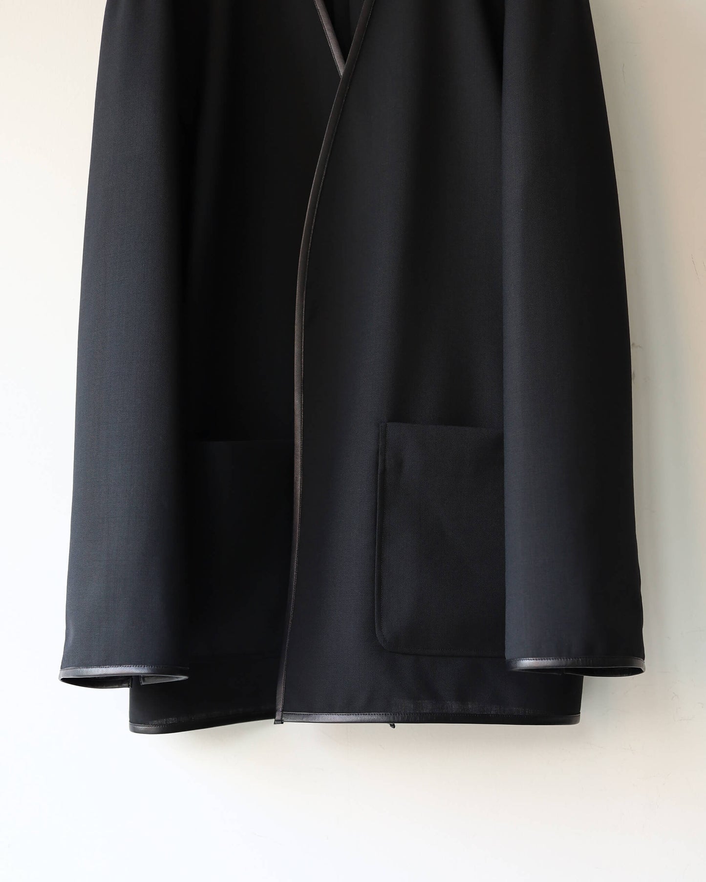 HIGH TWIST WOOL NO-COLLAR JACKET "BLACK"