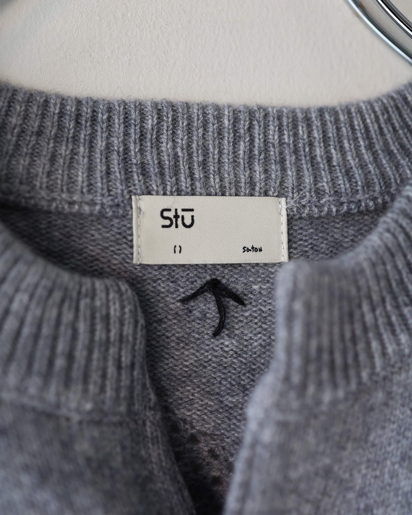 [Exclusive] flower crew cardigan "nezumi"