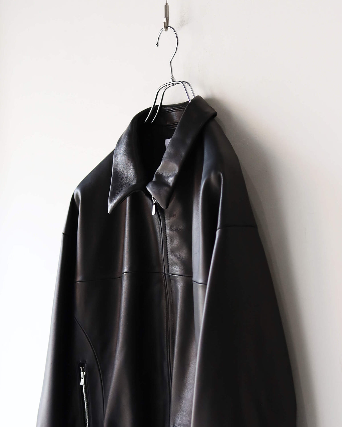 LEATHER JACKET "BLACK"