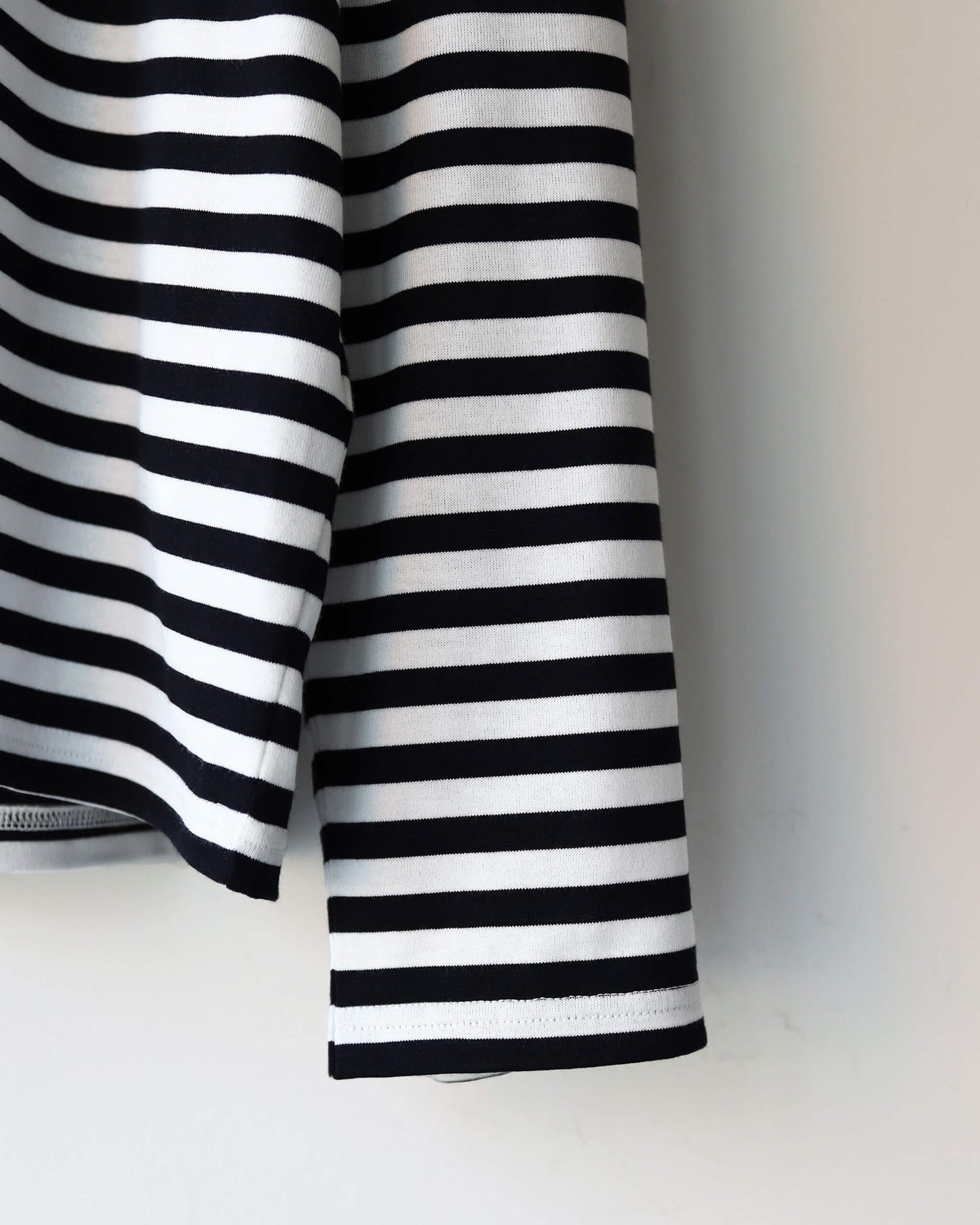 BORDER LONG T SHIRT "BLACK"