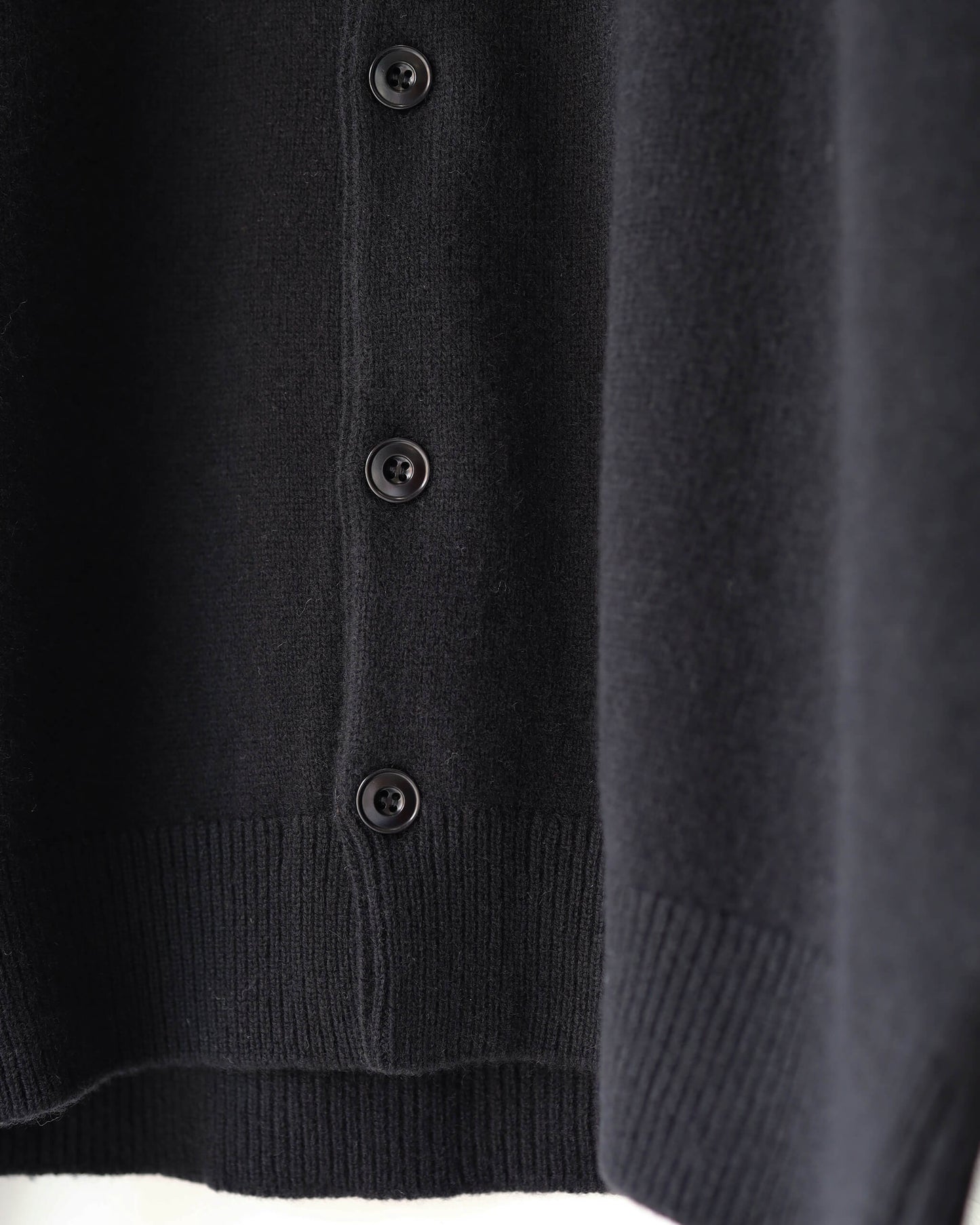 [Exclusive] flower crew cardigan "kuro"