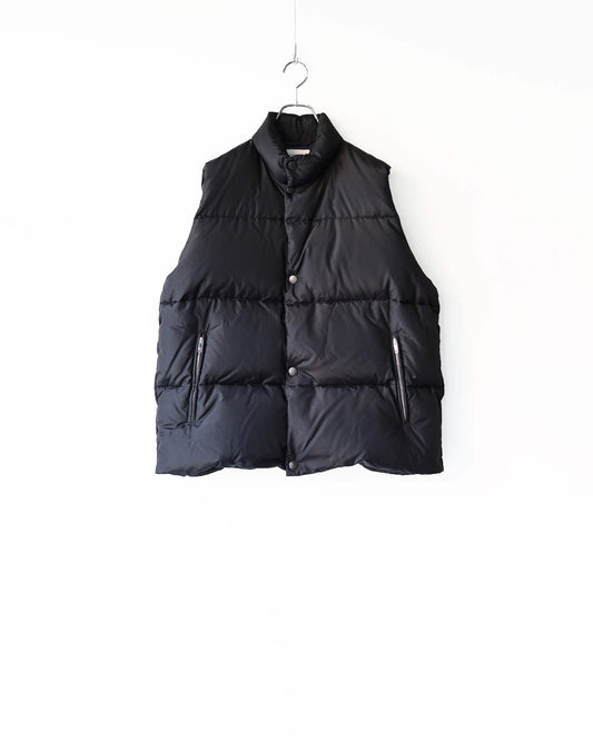 ALPINE SHORT DOWN VEST SILK RIPSTOP "BLACK"