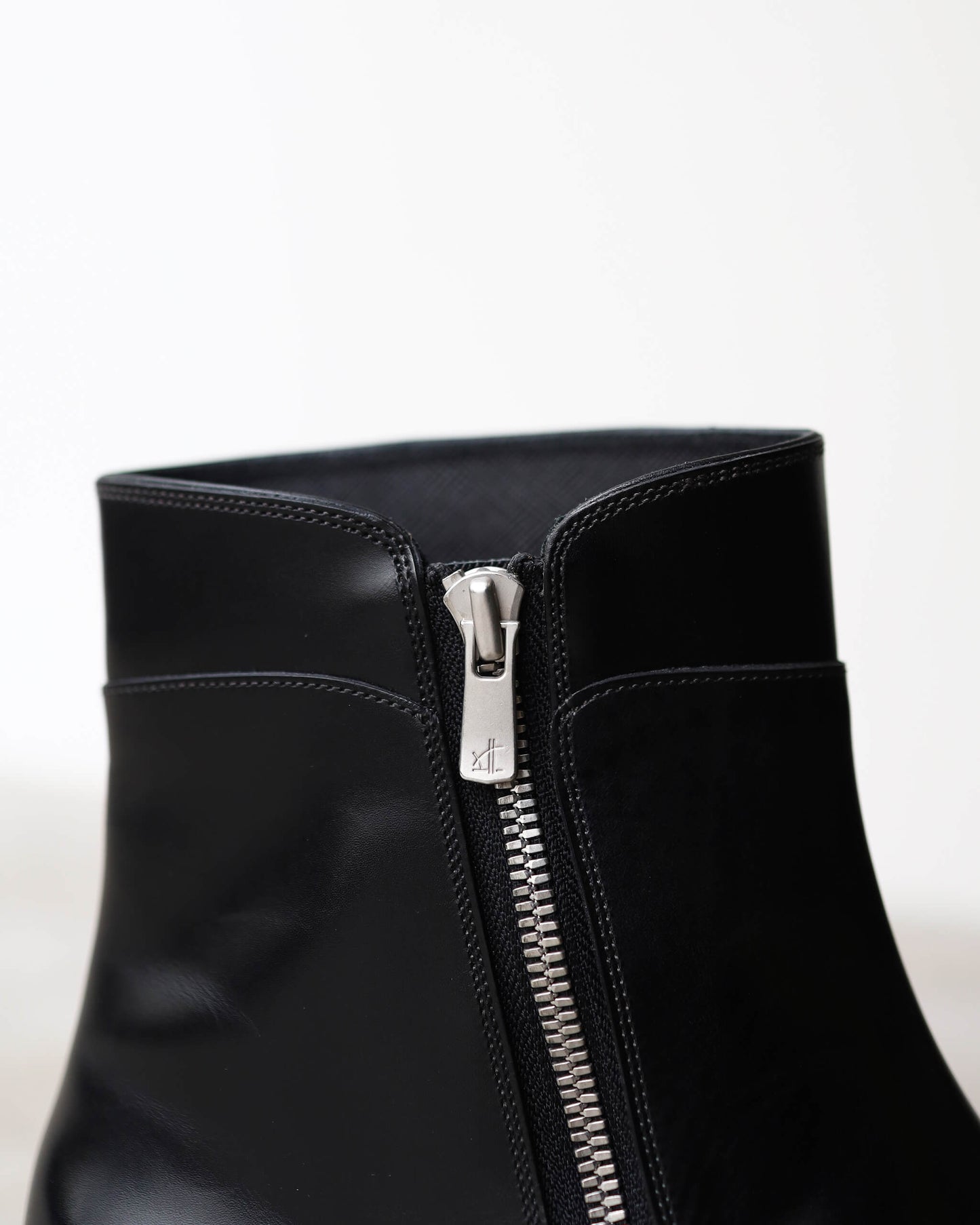 Side Zip Boots (Italian Calf) "BLK"