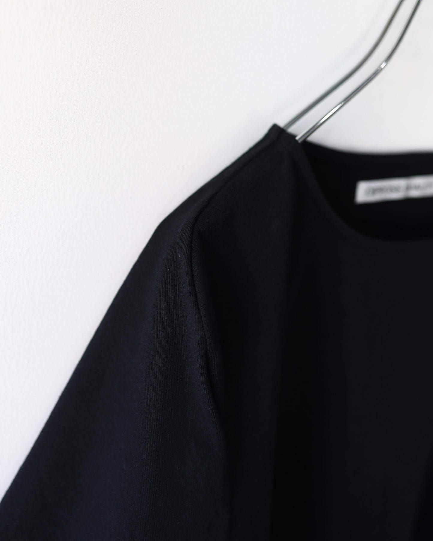 Half Sleeve T-shirts "Black"