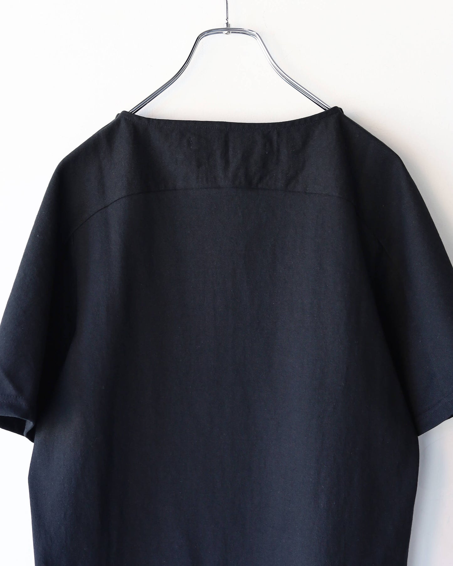 Half Sleeve T-shirts "Black"