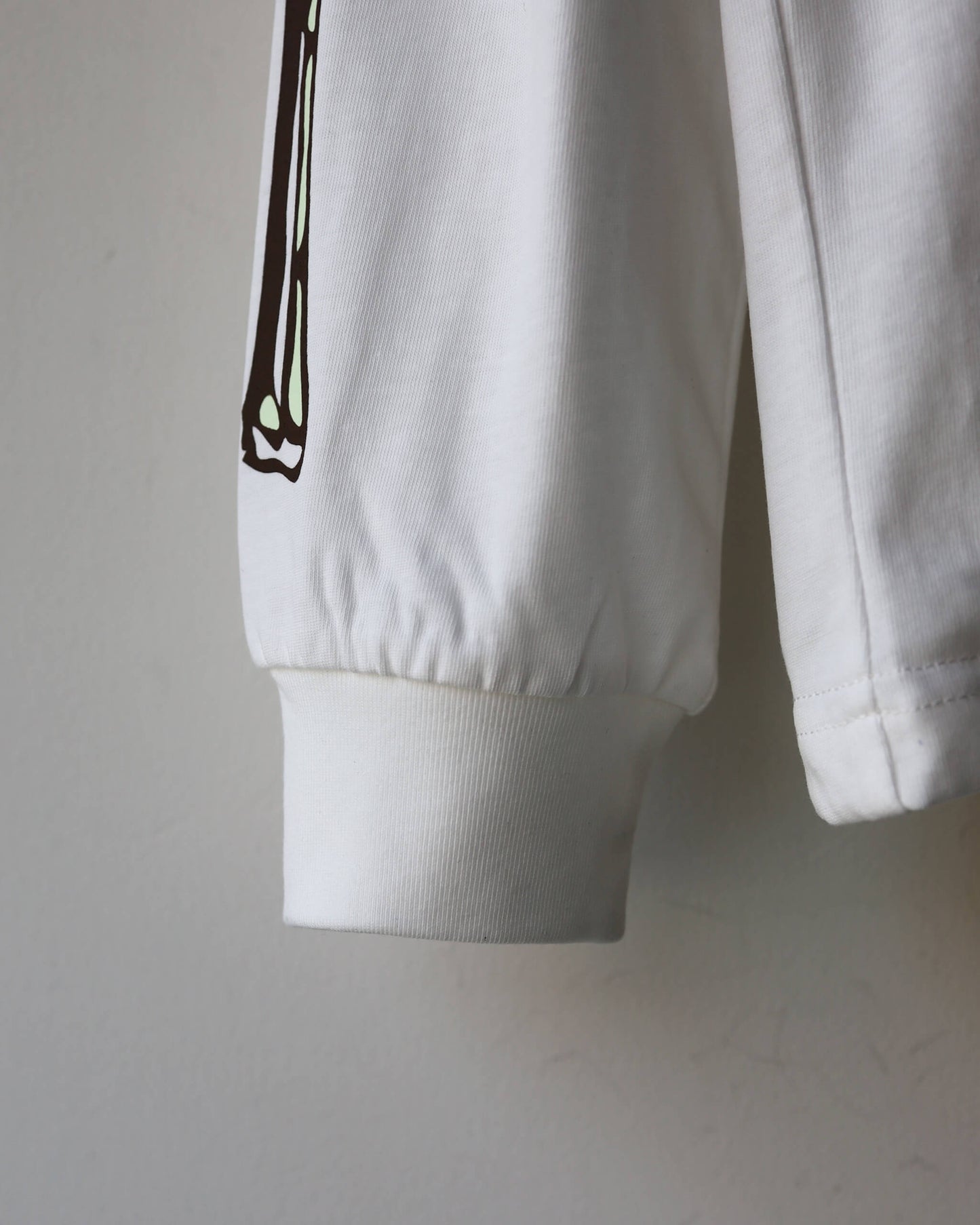 BONES L/S TEE "WHITE"