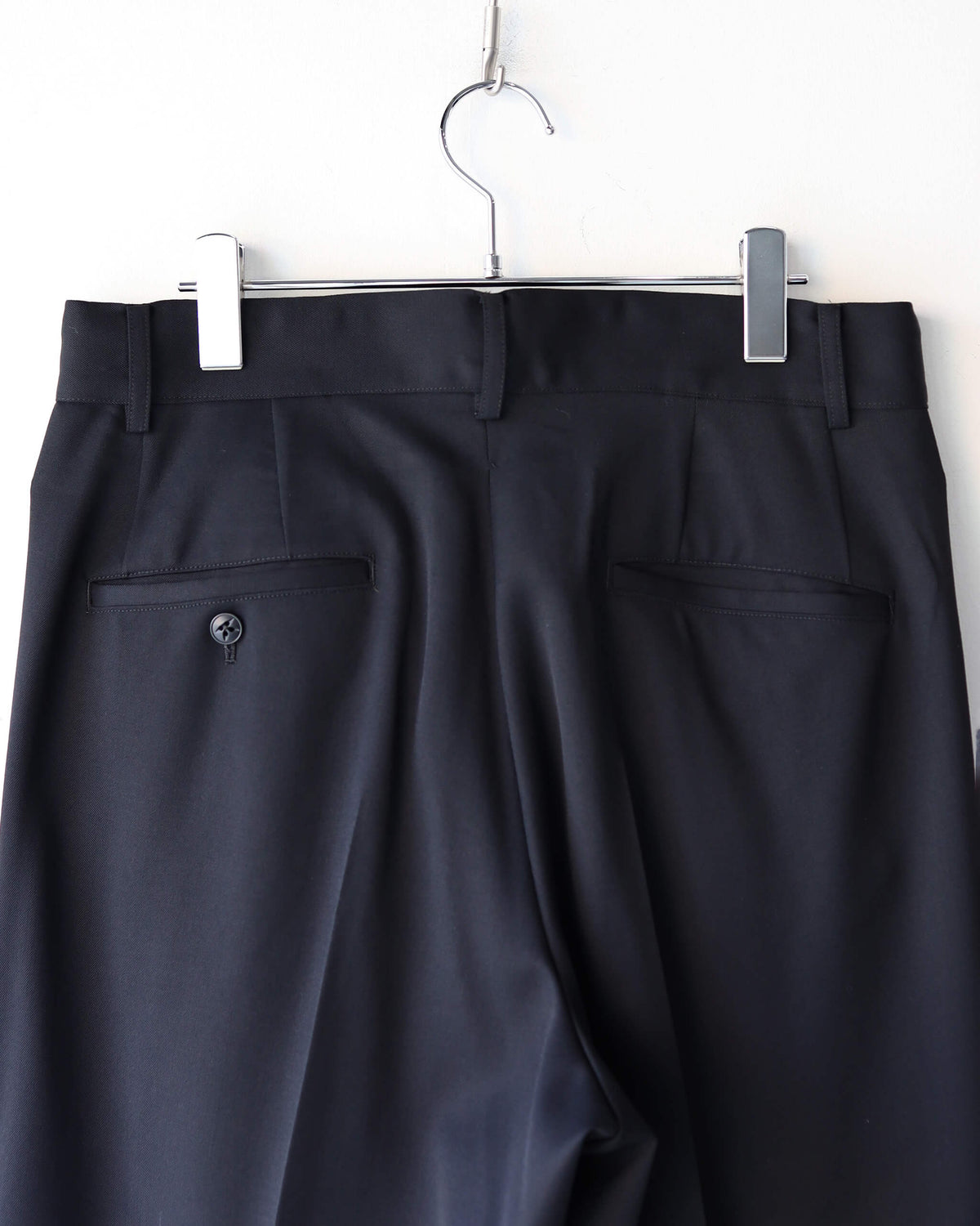TUCK WIDE PANTS "BLACK"