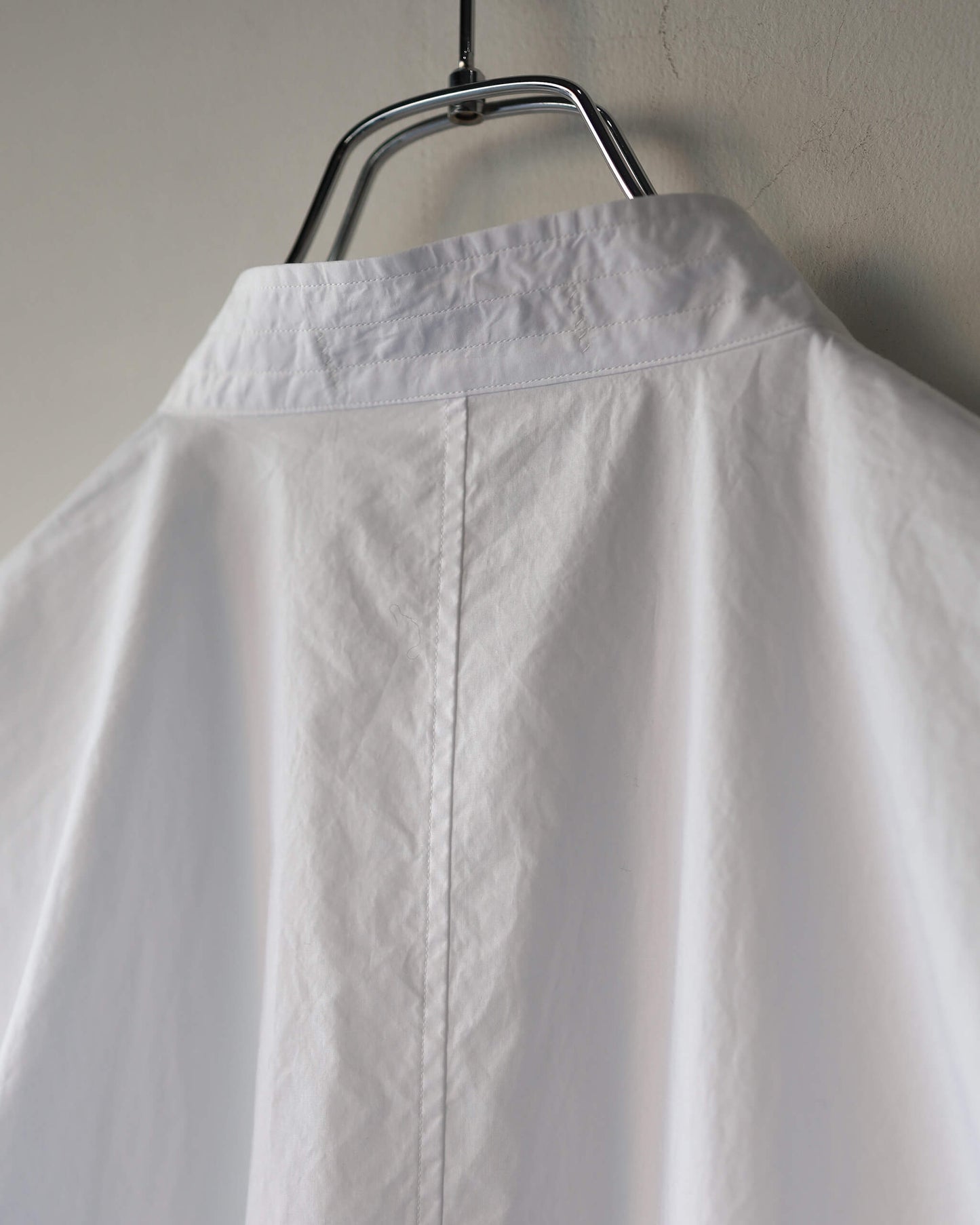 FINE COTTON POPLIN / BAND COLLAR SHIRT "WHITE"