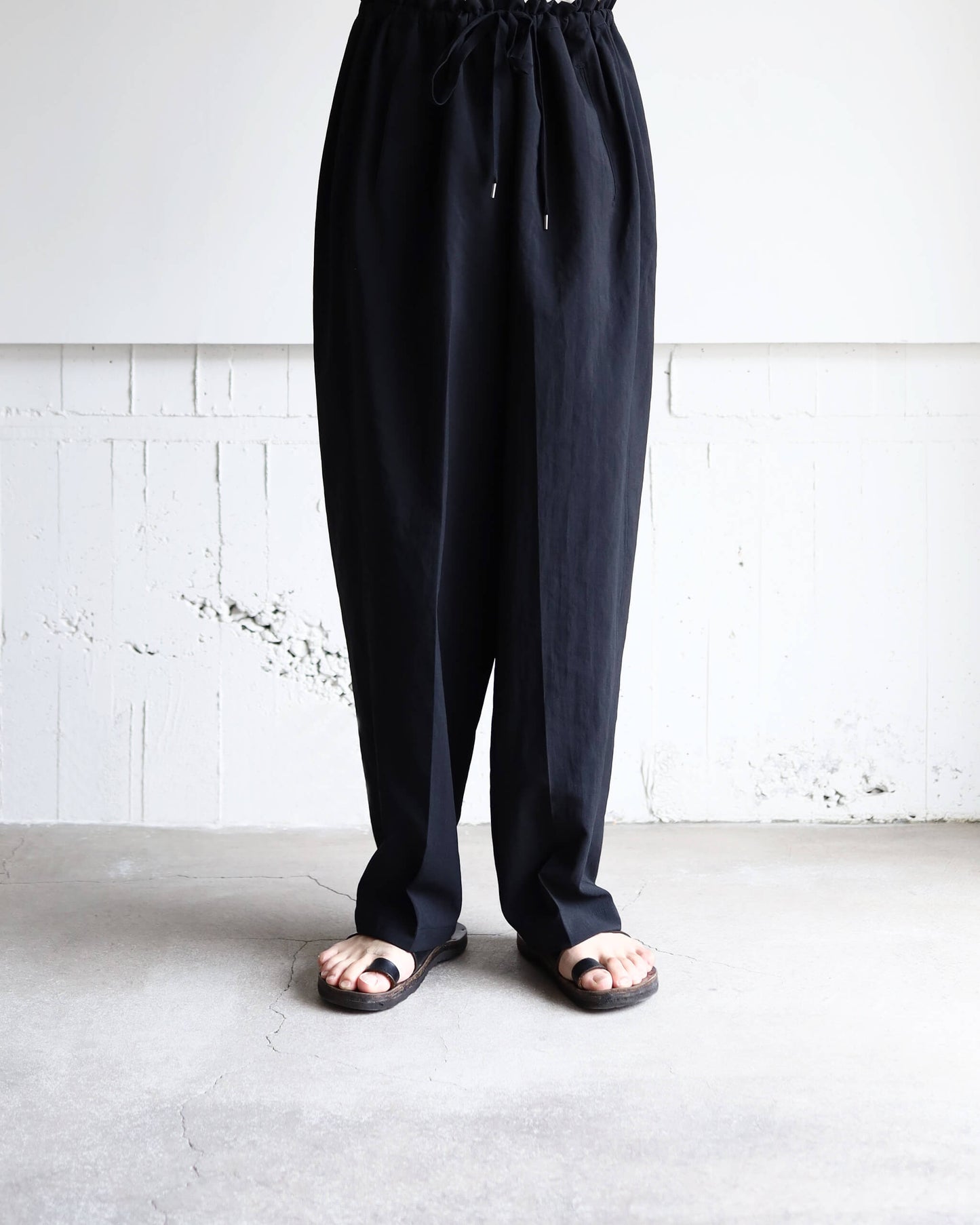 DOUGI PANTS "BLACK"