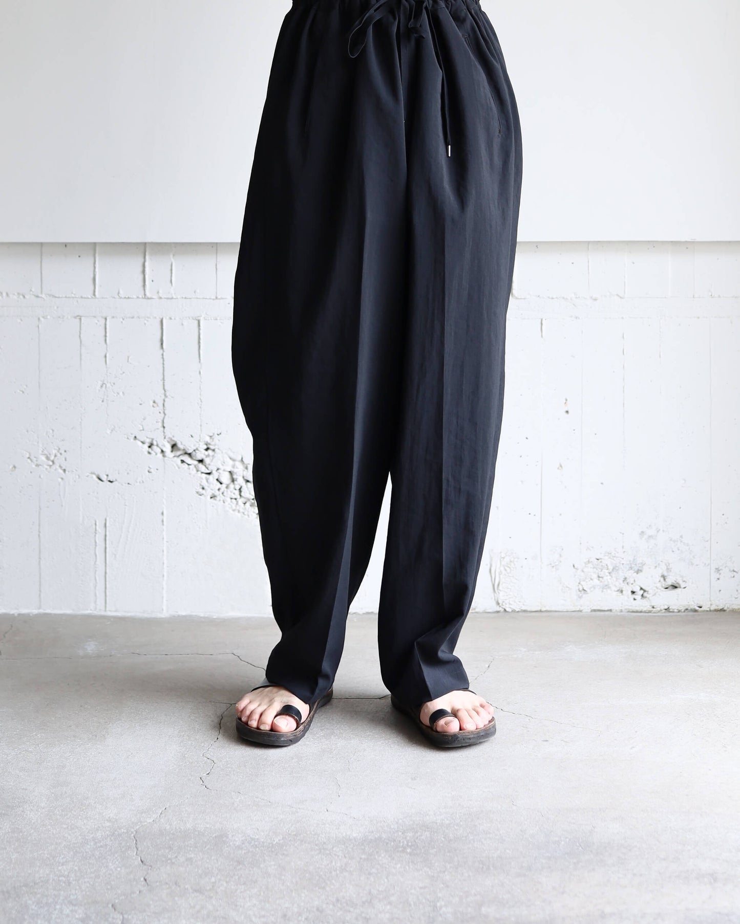 DOUGI PANTS "BLACK"