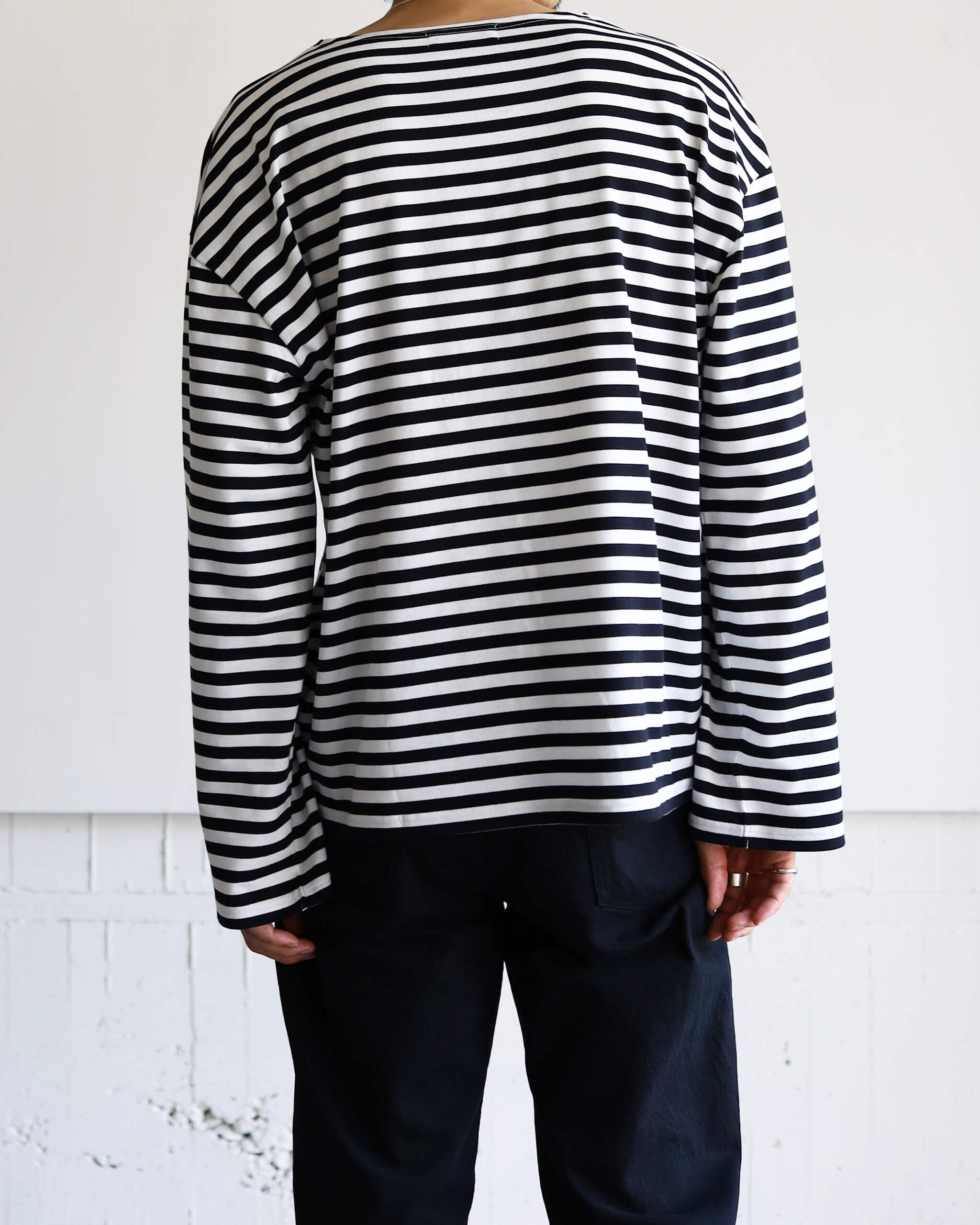 REVERBERATE BORDER LONG T SHIRT 