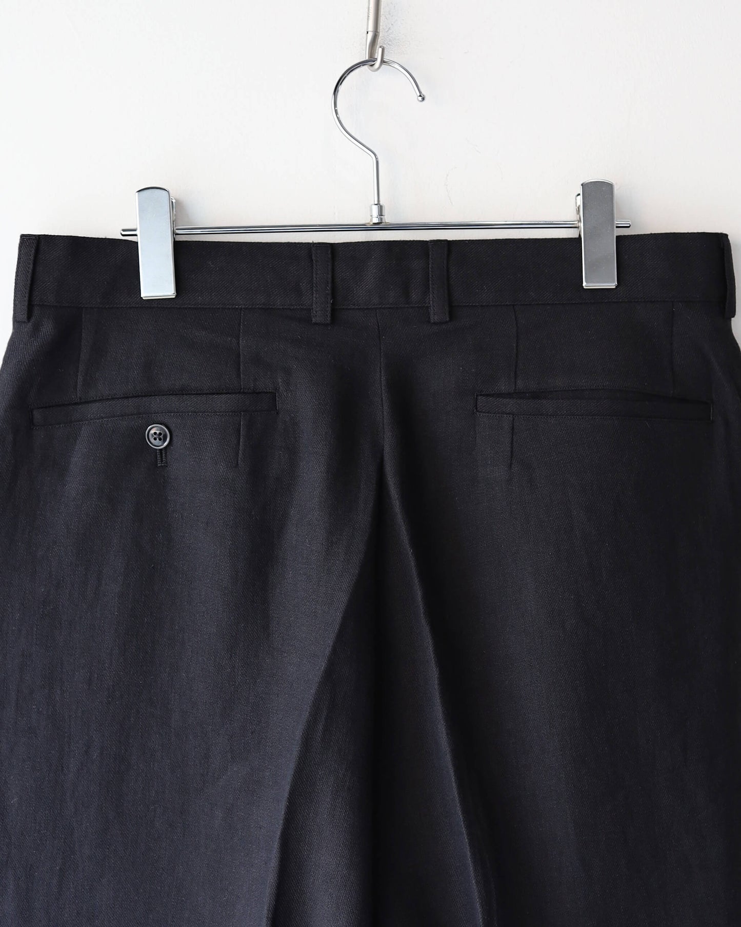 TACKED SHORTS "BLACK"