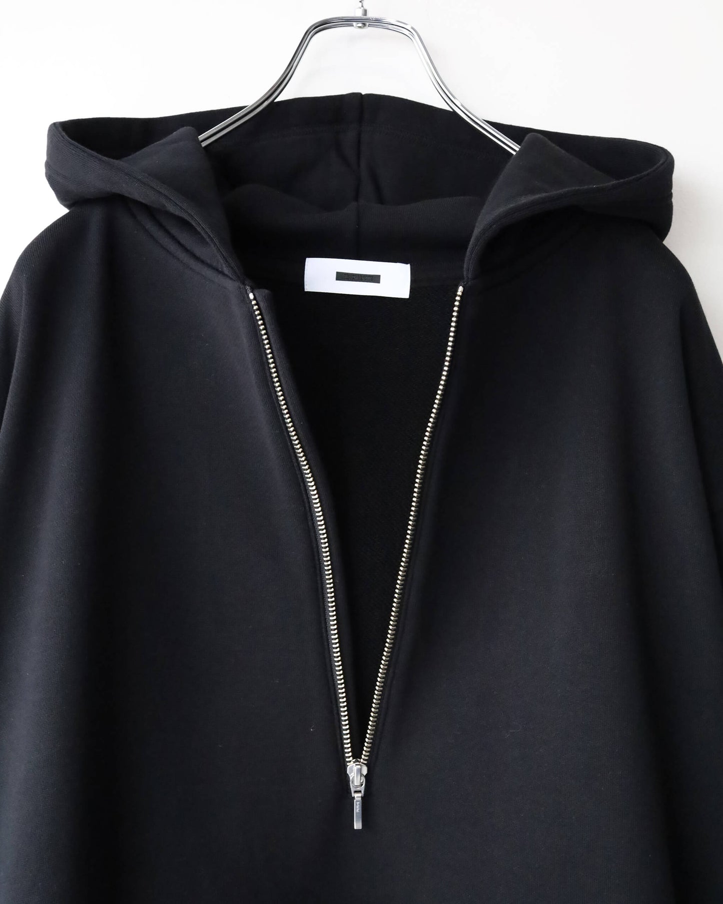 HALF ZIP HOODY "BLACK"