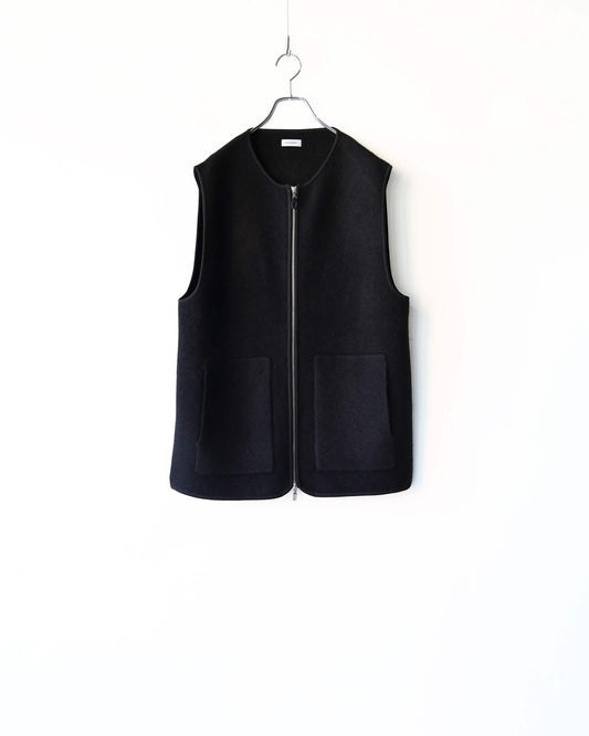 Innocent YAK Zip-up vest "Black"