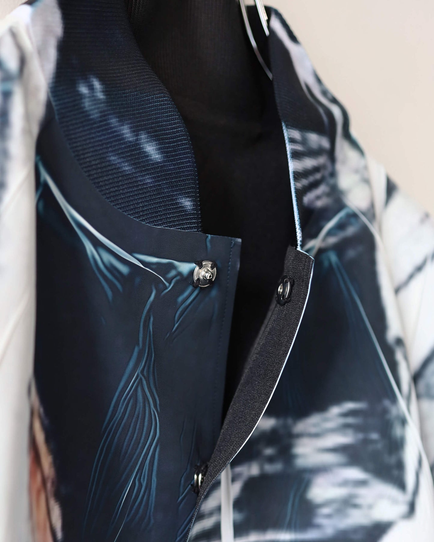 REVERSIBLE TRANSFER BLOUSON "PRINT"