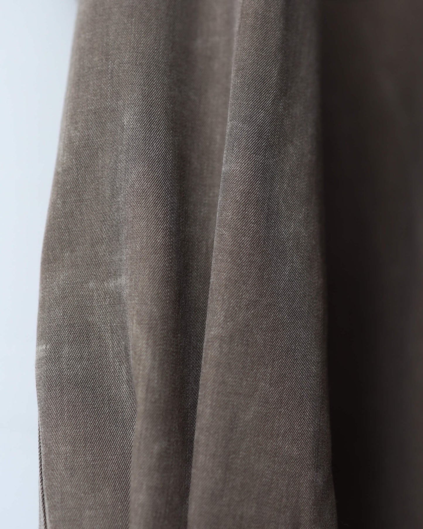 NATURAL DYED WOOL GABARDINE SHIRT "KURE"