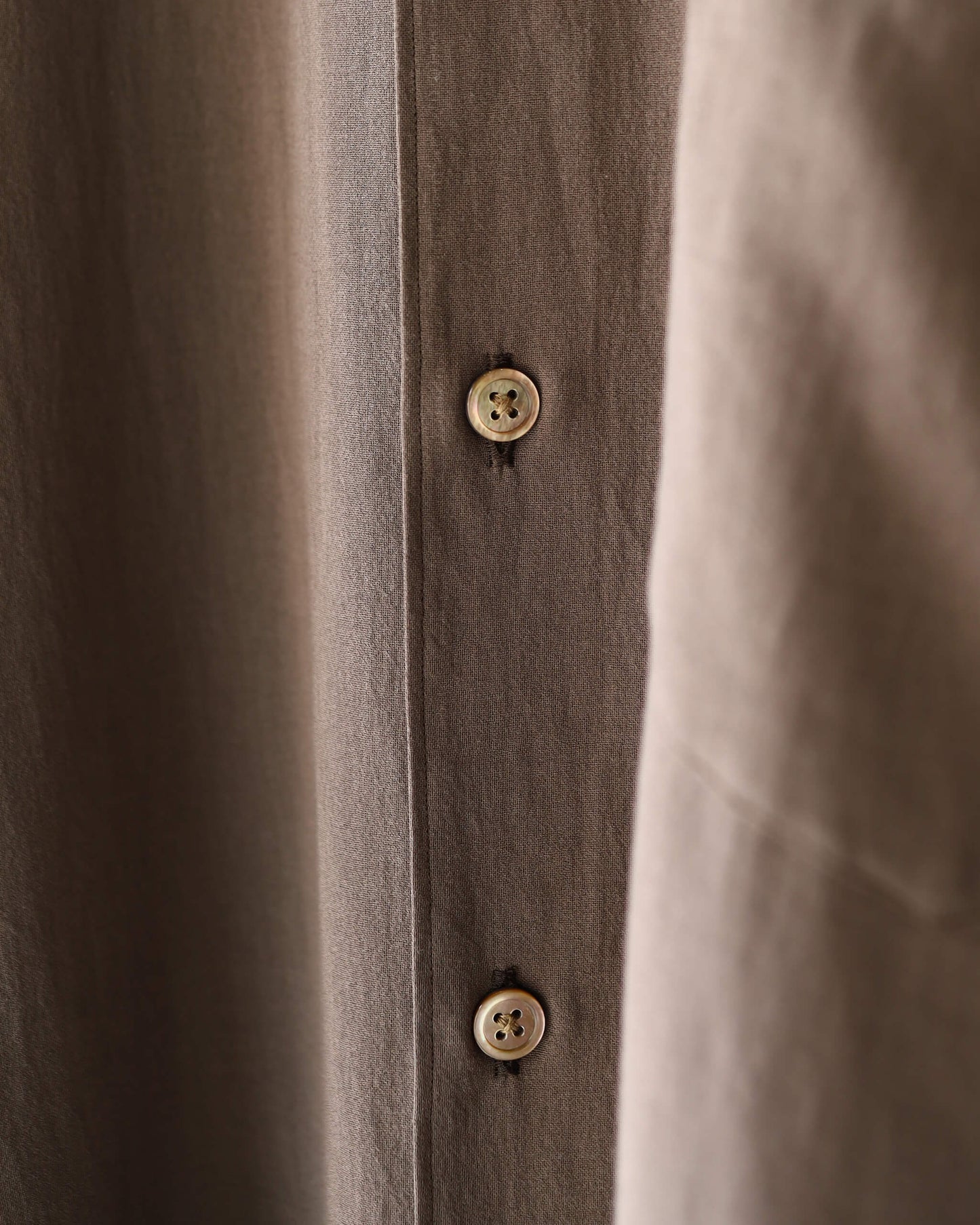 REGULAR COLLAR SHIRT ORGANIC COTTON HIGH TWIST LAWN "BROWN"