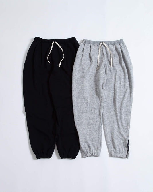 Tuck sweat pants