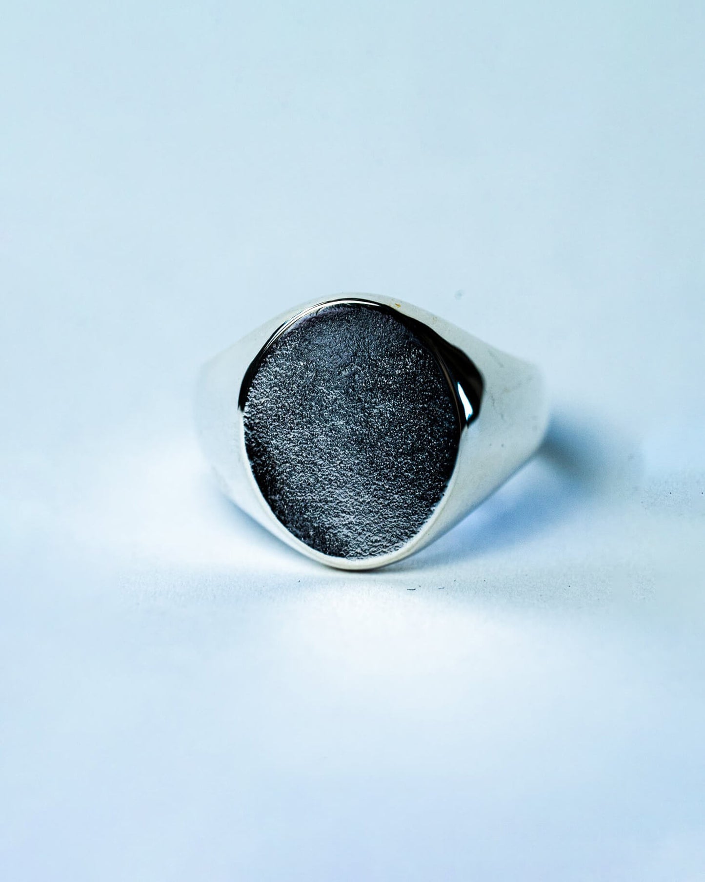 Oval signet ring [R-032]
