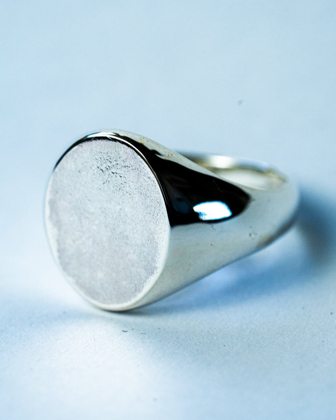 Oval signet ring [R-032]